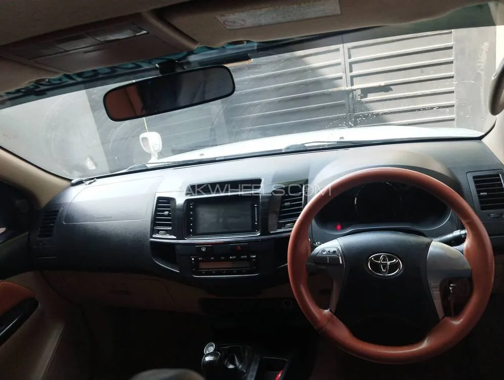 Toyota Fortuner 2015 for Sale in Lahore Toyota Fortuner 2015 for Sale in Lahore Image-9