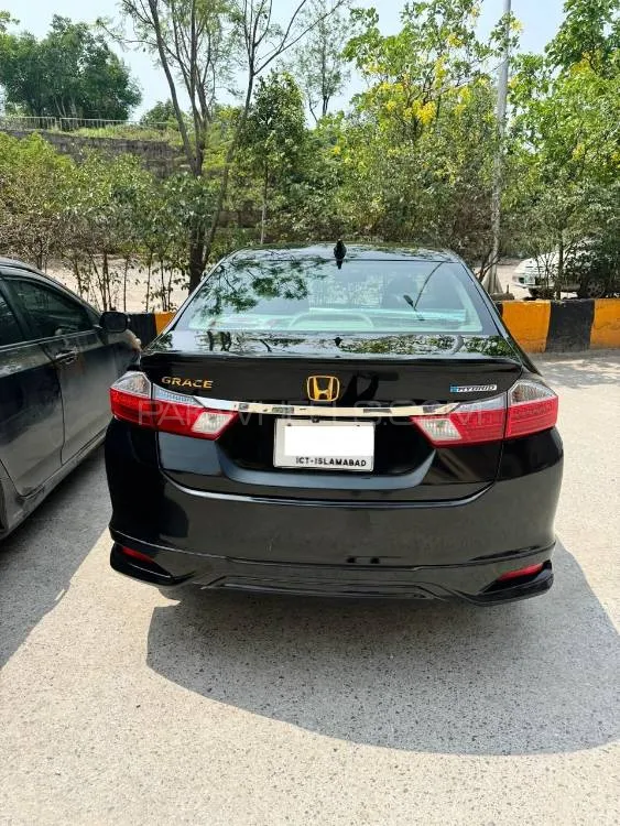 Honda Grace Hybrid 2015 for sale in Islamabad