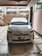 Toyota Prius S LED Edition 1.8 2011 for Sale