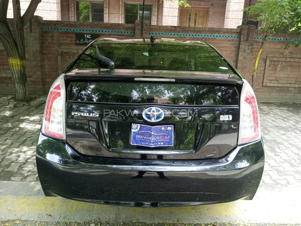 Toyota Prius 2009 for Sale in Lahore Toyota Prius 2009 for Sale in Lahore Image-6