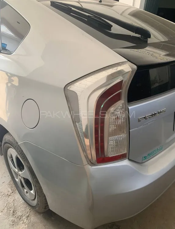 Toyota Prius 2012 for Sale in Islamabad Image-1