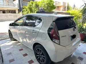 Toyota Aqua S 2015 for Sale