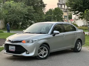 Toyota Corolla Axio Hybrid 1.5 2017 for Sale