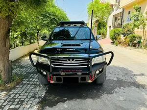 Toyota Hilux D-4D Automatic 2012 for Sale