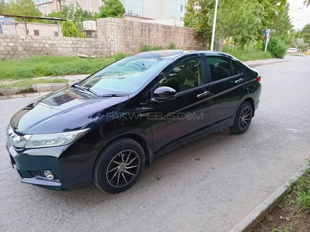 Honda Grace Hybrid 2015 for sale in Islamabad