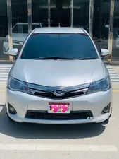 Toyota Corolla Axio Hybrid 1.5 2014 for Sale