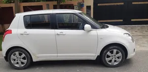 Suzuki Swift DLX Automatic 1.3 Navigation 2018 for Sale