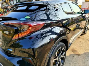 Toyota C-HR G-LED 2017 for Sale