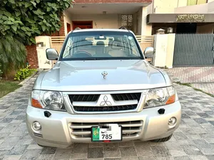 Mitsubishi Pajero GLS 2.8D 2004 for Sale