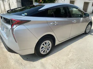 Toyota Prius S 2018 for Sale