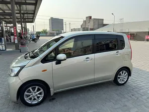 Daihatsu Move Custom X 2013 for Sale