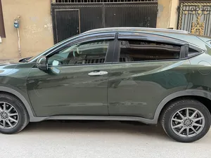 Honda Vezel Hybrid X 2014 for Sale