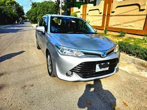 Toyota Corolla Axio Hybrid 1.5 2015 for Sale