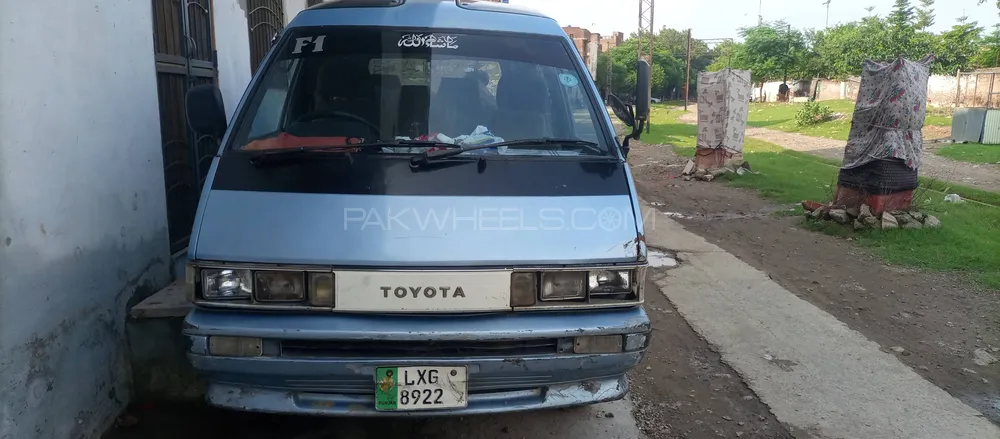 Toyota Town Ace 1996 for Sale in Lahore Image-1