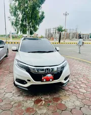 Honda Vezel Hybrid Z 2016 for Sale