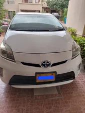 Toyota Prius Alpha G 2012 for Sale