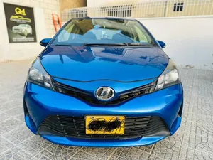 Toyota Vitz 2015 for Sale