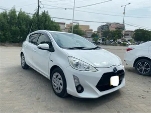 Toyota Aqua S 2015 for Sale