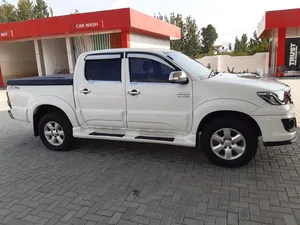 Toyota Hilux D-4D Automatic 2010 for Sale