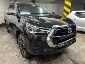 Toyota Hilux Revo V Automatic 2.8 2022 for Sale