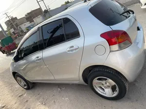 Toyota Vitz F 1.0 2011 for Sale