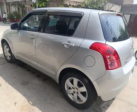 Suzuki Swift DLX 1.3 2013 for Sale