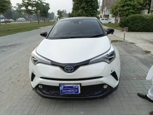 Toyota C-HR S-LED 2018 for Sale