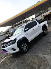 Toyota Hilux Revo V Automatic 3.0  2017 for Sale