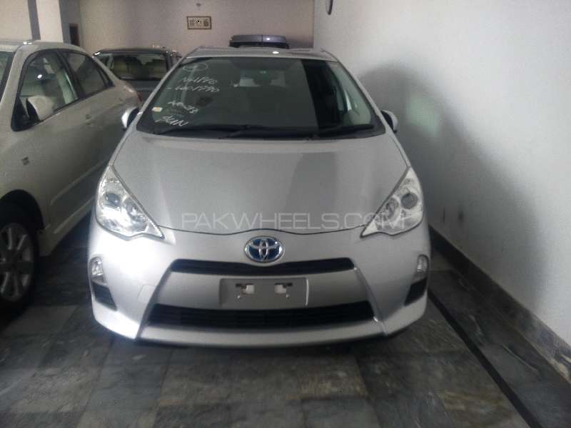 Toyota Aqua 2012 for Sale in Multan Image-1