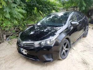 Toyota Corolla Altis Grande CVT-i 1.8 2015 for Sale