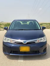 Toyota Corolla Axio Hybrid 1.5 2013 for Sale