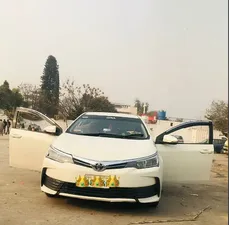 Toyota Corolla GLi Automatic 1.3 VVTi 2015 for Sale