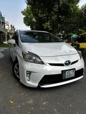 Toyota Prius S 1.8 2013 for Sale