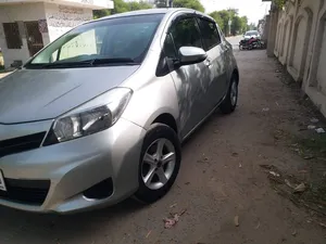 Toyota Vitz F 1.0 2012 for Sale