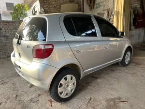 Toyota Vitz 2000 for Sale