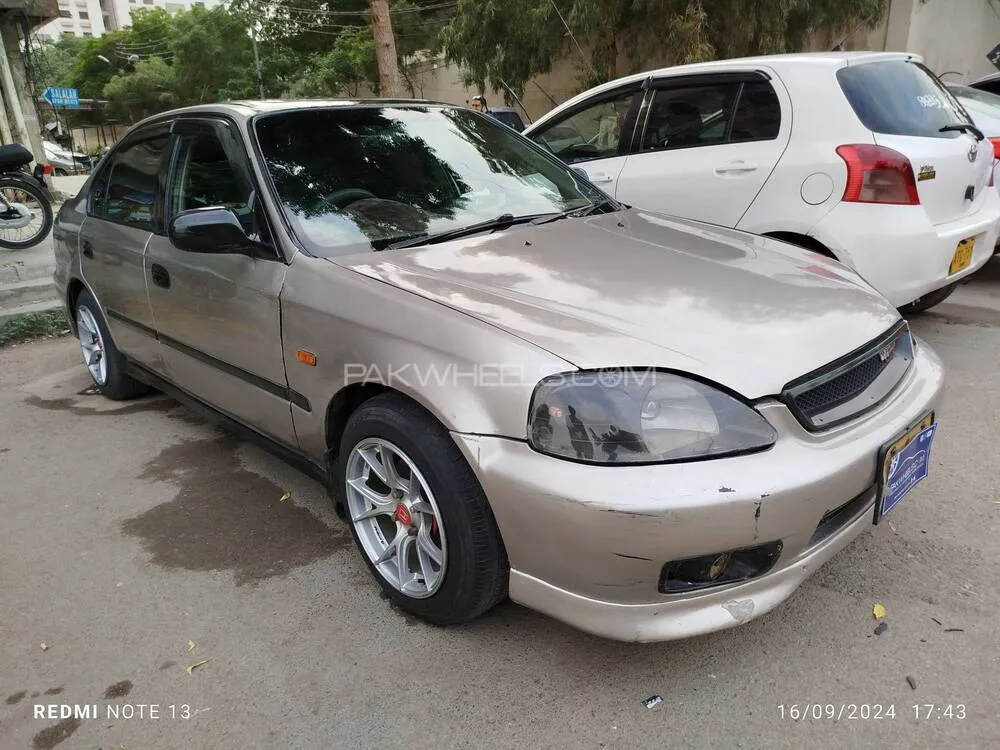 Honda Civic 2000 for Sale in Karachi Honda Civic 2000 for Sale in Karachi Image-2