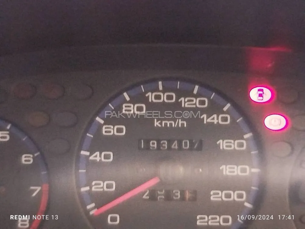 Honda Civic 2000 for Sale in Karachi Honda Civic 2000 for Sale in Karachi Image-9