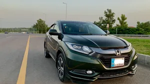 Honda Vezel Hybrid Z 2015 for Sale