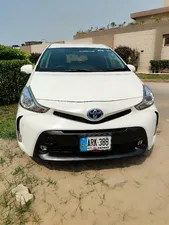 Toyota Prius Alpha S Touring 2017 for Sale