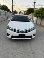 Toyota Corolla Altis Grande CVT-i 1.8 2015 for Sale