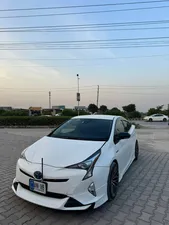 Toyota Prius S 2018 for Sale