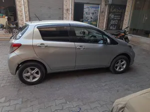 Toyota Vitz 2015 for Sale