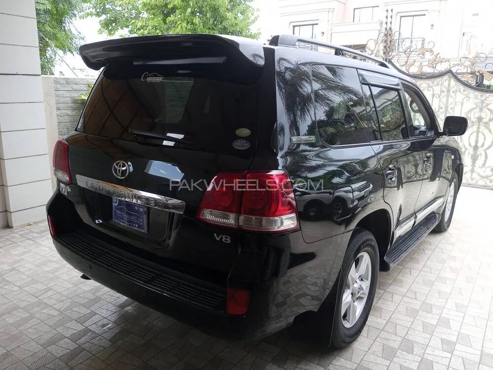 Toyota Land Cruiser 2010 for Sale in Lahore Toyota Land Cruiser 2010 for Sale in Lahore Image-4