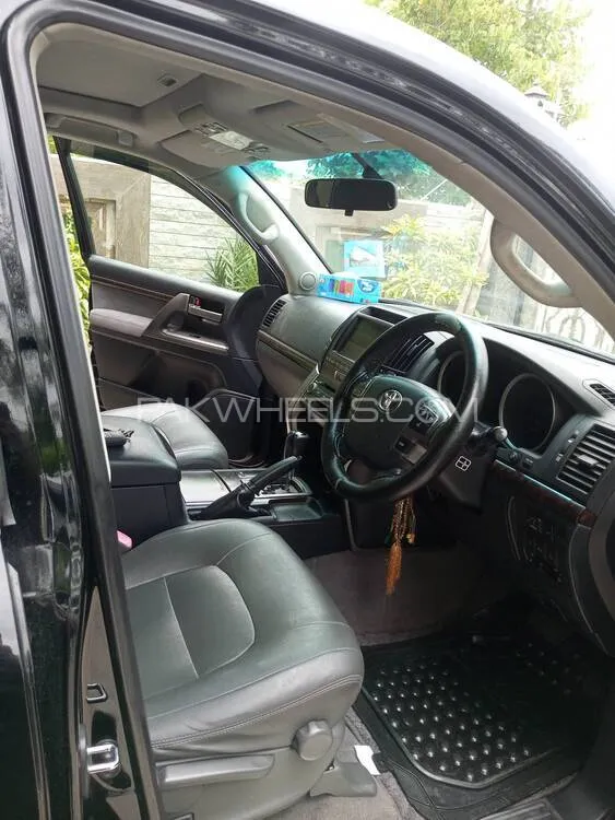 Toyota Land Cruiser 2010 for Sale in Lahore Toyota Land Cruiser 2010 for Sale in Lahore Image-8