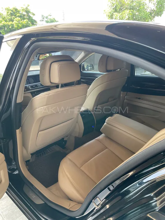 BMW 7 Series 2009 for Sale in Lahore BMW 7 Series 2009 for Sale in Lahore Image-8