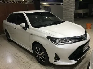 Toyota Corolla Axio Hybrid 1.5 2018 for Sale