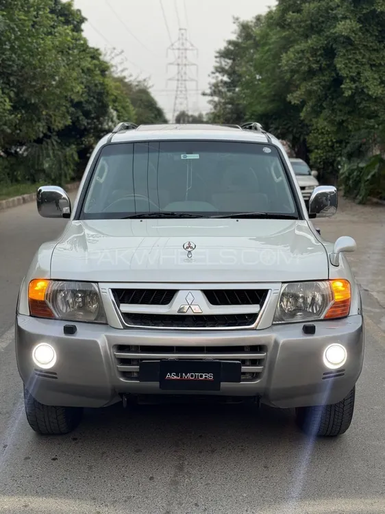 Mitsubishi Pajero 2006 for Sale in Lahore Image-1
