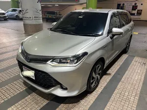 Toyota Corolla Fielder Hybrid 2015 for Sale