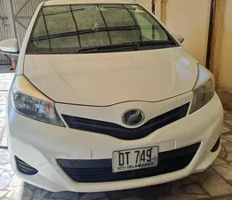 Toyota Vitz F 1.0 2011 for Sale