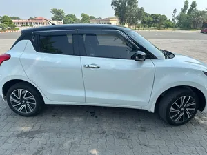 Suzuki Swift GLX CVT 2022 for Sale